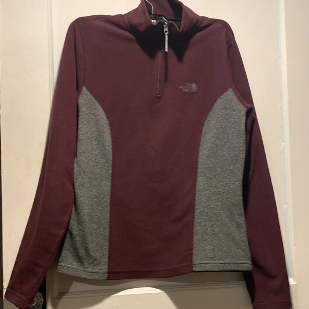 The North Face Maroon and Gray Half-Zip Pullover - Picture 3 of 10